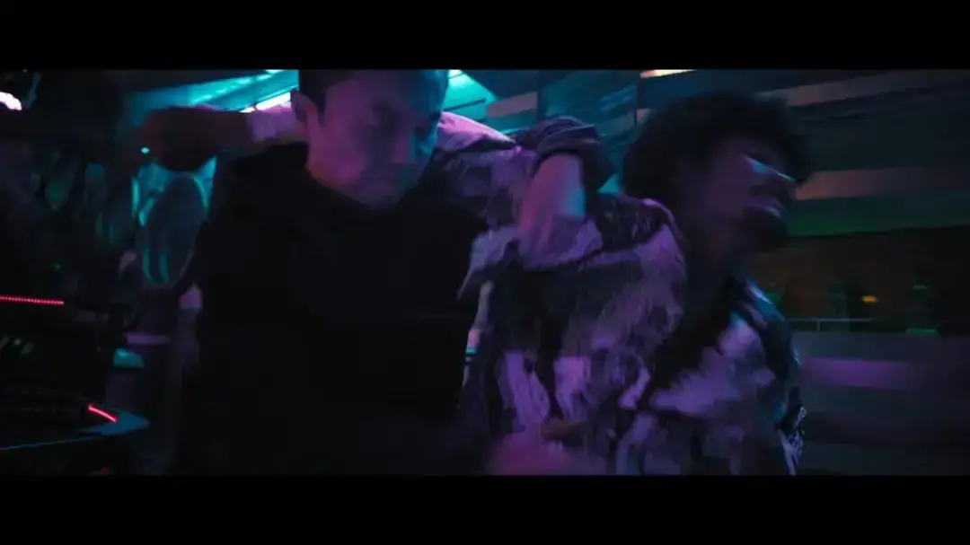 《火遮眼》HD高清中字未删减版在线观看-谢苗孤胆英雄动作片《火遮眼》1080P全集免费播放-迅雷BT磁力链接资源
