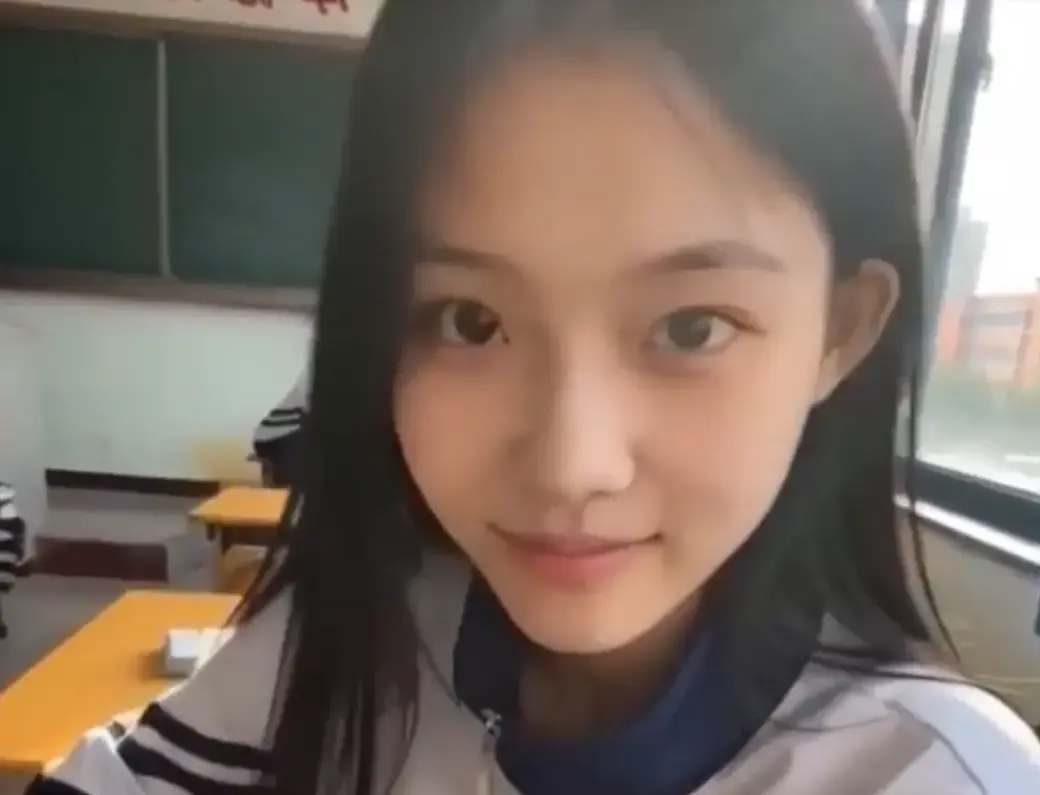 我的十八岁女友无删减版在线播放-黄果AI短剧全集免费观看-4K蓝光画质追完又想谈恋爱